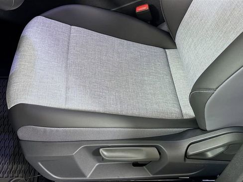 New 2026 Volkswagen ID.4 Pro image 18