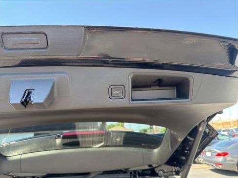 Used 2023 GMC Terrain SLT w/ Elevation Edition AWD/4WD image 16