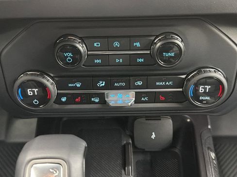 Used 2025 Ford Bronco Outer Banks image 23