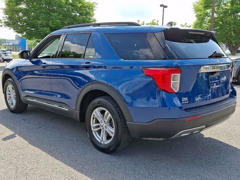 Used 2022 Ford Explorer XLT w/ Equipment Group 202A AWD/4WD image 6