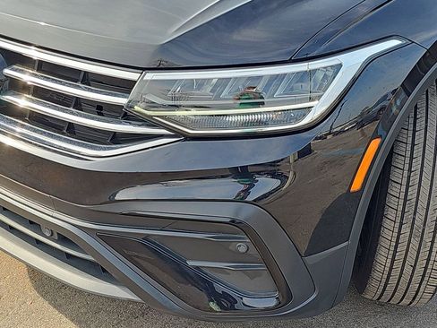 Used 2024 Volkswagen Tiguan S image 32