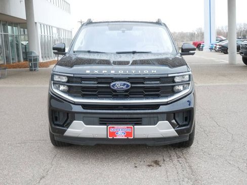 Certified 2025 Ford Expedition Max Platinum w/ Driver's Package AWD/4WD image 2