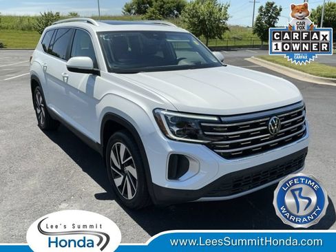 Used 2024 Volkswagen Atlas SEL AWD/4WD image 1