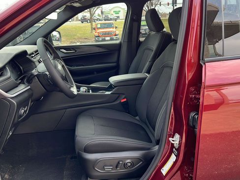 New 2026 Jeep Grand Cherokee Laredo X AWD/4WD image 10