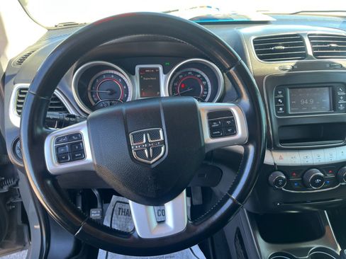 Used 2020 Dodge Journey SE w/ SE Popular Equipment Group FWD image 9