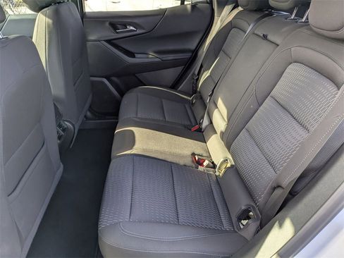 Used 2025 Chevrolet Equinox LT image 30