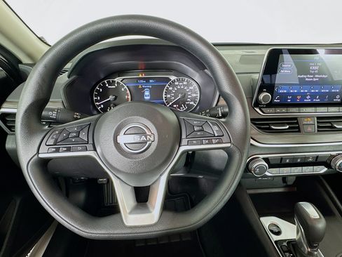 Used 2026 Nissan Altima 2.5 SV FWD image 10
