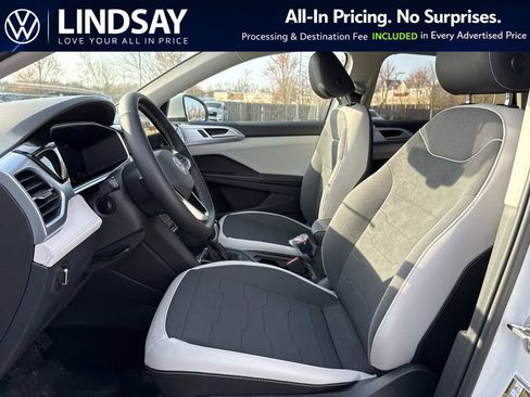 New 2026 Volkswagen Taos SE AWD/4WD image 9