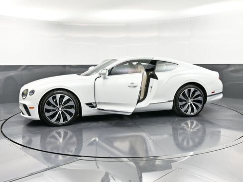 Used 2024 Bentley Continental GT image 35
