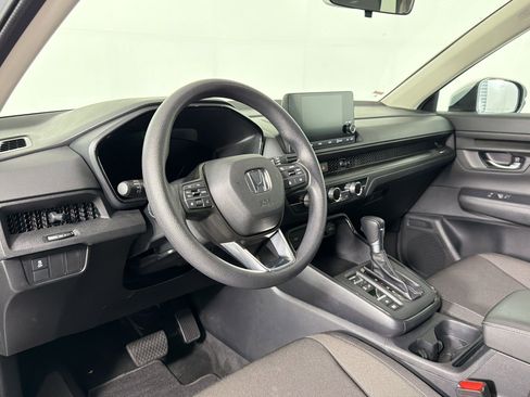 Used 2025 Honda CR-V LX image 4