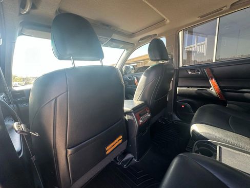 Used 2013 Toyota Highlander Limited image 14