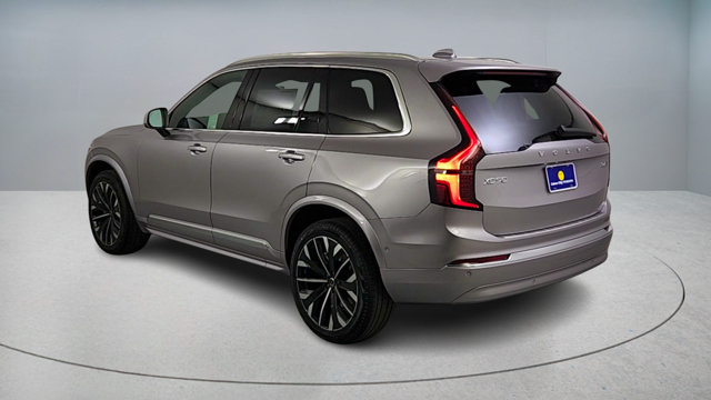 Used 2026 Volvo XC90 B6 Plus w/ Protection Package Premier AWD/4WD image 5
