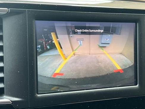 Used 2023 Chrysler Voyager LX FWD image 25