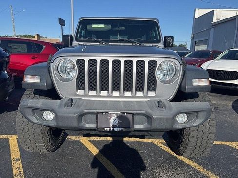 Used 2018 Jeep Wrangler Unlimited Sport S AWD/4WD image 4