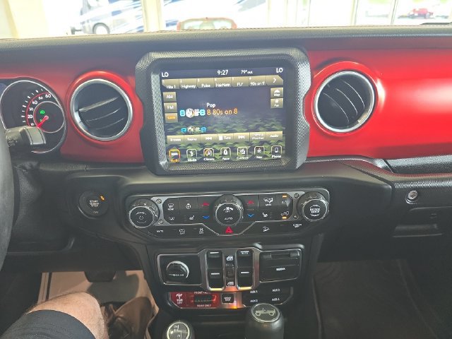 Used 2019 Jeep Wrangler Unlimited Rubicon AWD/4WD image 15