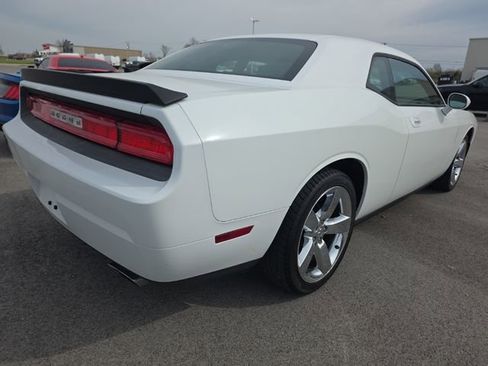 Used 2010 Dodge Challenger R/T image 5