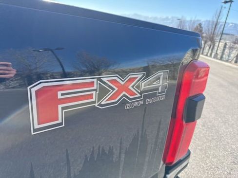 Used 2023 Ford F350 Lariat w/ FX4 Off-Road Package AWD/4WD image 18