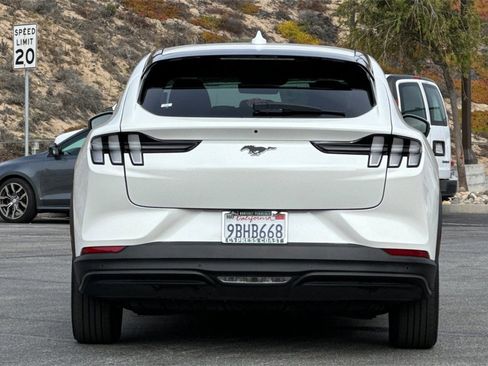Certified 2022 Ford Mustang Mach-E Select image 4