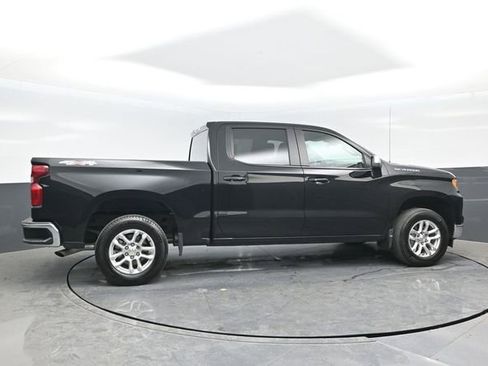 Used 2024 Chevrolet Silverado 1500 LT AWD/4WD image 3