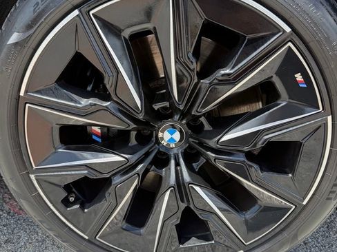 Used 2023 BMW 760i xDrive AWD/4WD image 9