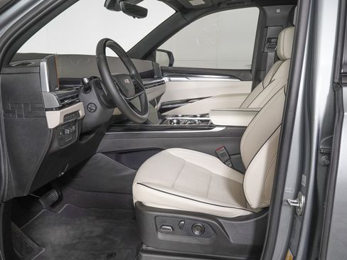 Used 2026 Cadillac Escalade Sport image 15