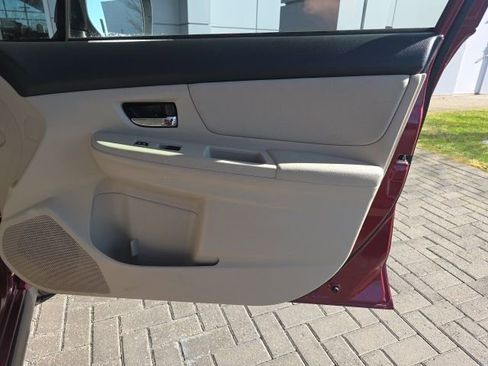 Used 2013 Subaru Crosstrek 2.0i Premium image 8