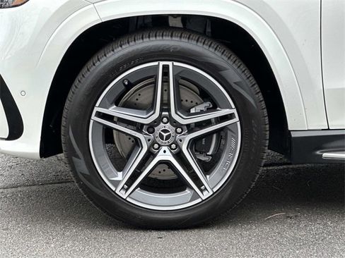New 2025 Mercedes-Benz GLS 450 4MATIC image 8