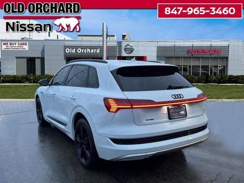 Used 2019 Audi e-tron Premium Plus image 6