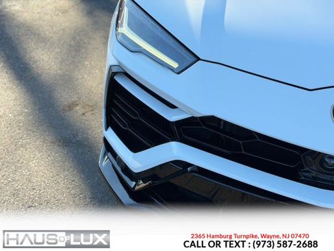 Used 2022 Lamborghini Urus image 10