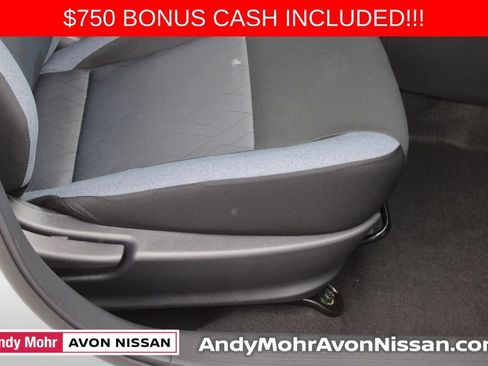 New 2025 Nissan Versa SV image 12