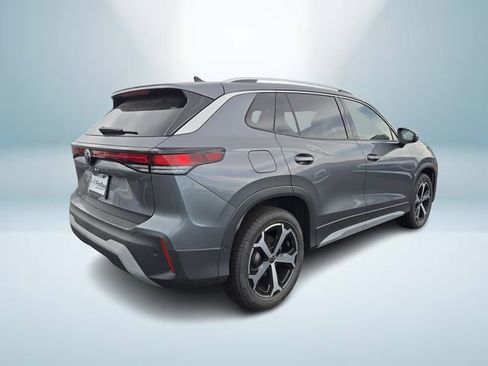 New 2025 Volkswagen Tiguan SE image 4