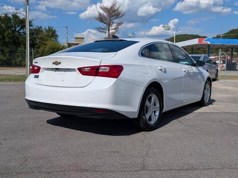 Used 2024 Chevrolet Malibu LS w/ Driver Confidence Package FWD image 5