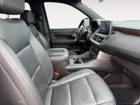 Used 2021 Chevrolet Suburban Z71 AWD/4WD image 15