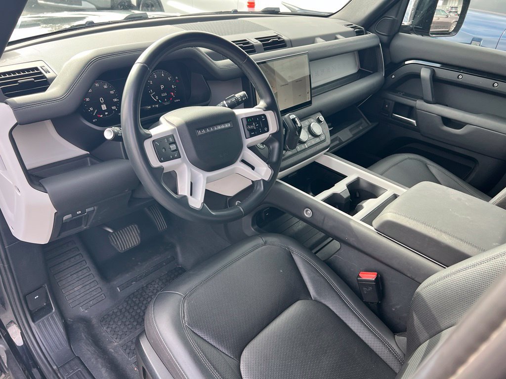 Used 2025 Land Rover Defender 110 S AWD/4WD image 14
