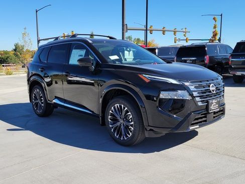 New 2026 Nissan Rogue Platinum image 4