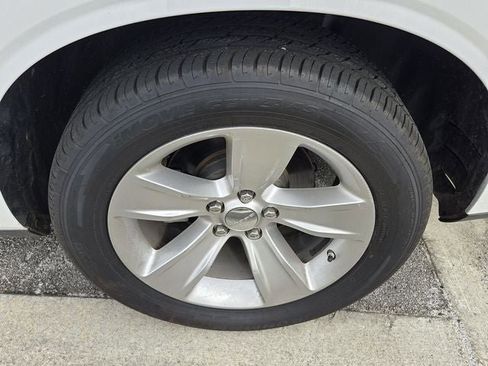 Used 2023 Dodge Challenger SXT image 12