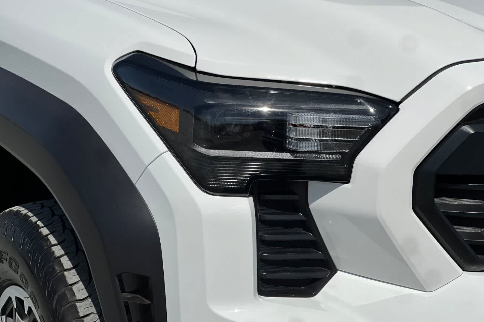 Used 2025 Toyota Tacoma TRD Off-Road AWD/4WD image 30