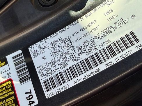 Used 2023 Toyota Tacoma TRD Sport image 31