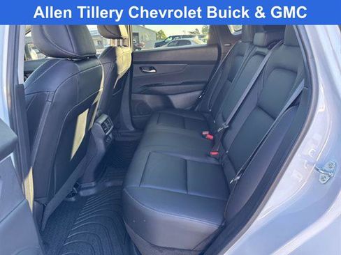 Used 2025 Nissan Murano SV image 29