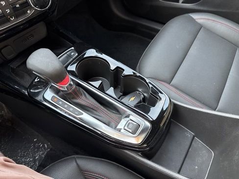 Used 2024 Chevrolet Trax RS w/ Sunroof Package image 30