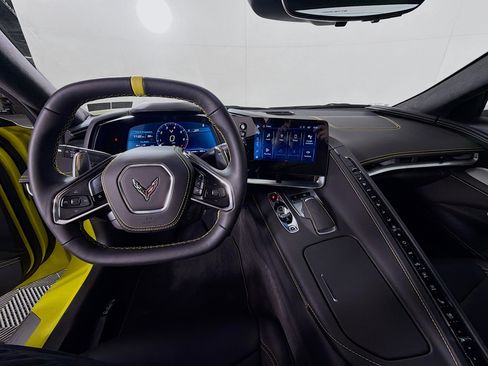 Used 2024 Chevrolet Corvette 3LT w/ Z51 Performance Package image 22