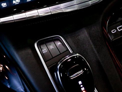 Used 2023 Cadillac Escalade ESV Premium Luxury image 44