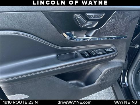 Certified 2023 Lincoln Corsair AWD w/ Rear Removable Package Tray image 13