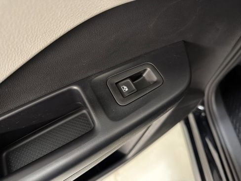 New 2026 Volkswagen Taos SEL image 24