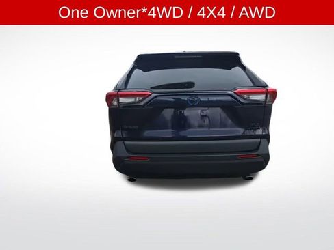 Used 2023 Toyota RAV4 XLE Premium image 3