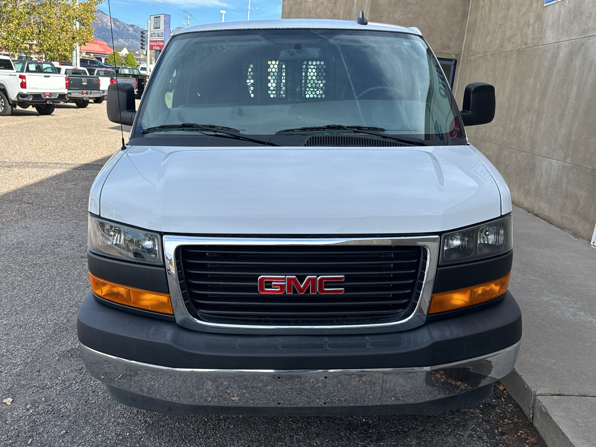 Used 2025 GMC Savana 2500 w/ Driver Convenience Package RWD image 9