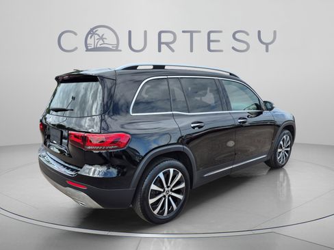 Used 2023 Mercedes-Benz GLB 250 image 7