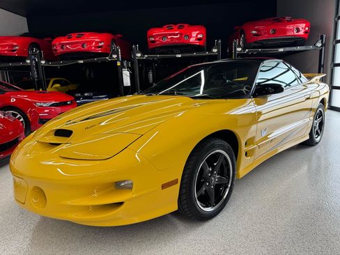 Used 2002 Pontiac Firebird Trans Am RWD image 4