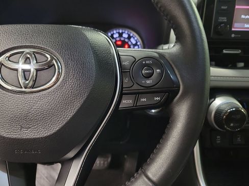 Used 2021 Toyota RAV4 XLE Premium AWD/4WD image 26