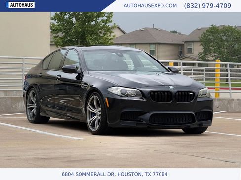 Used 2014 BMW M5 RWD image 1